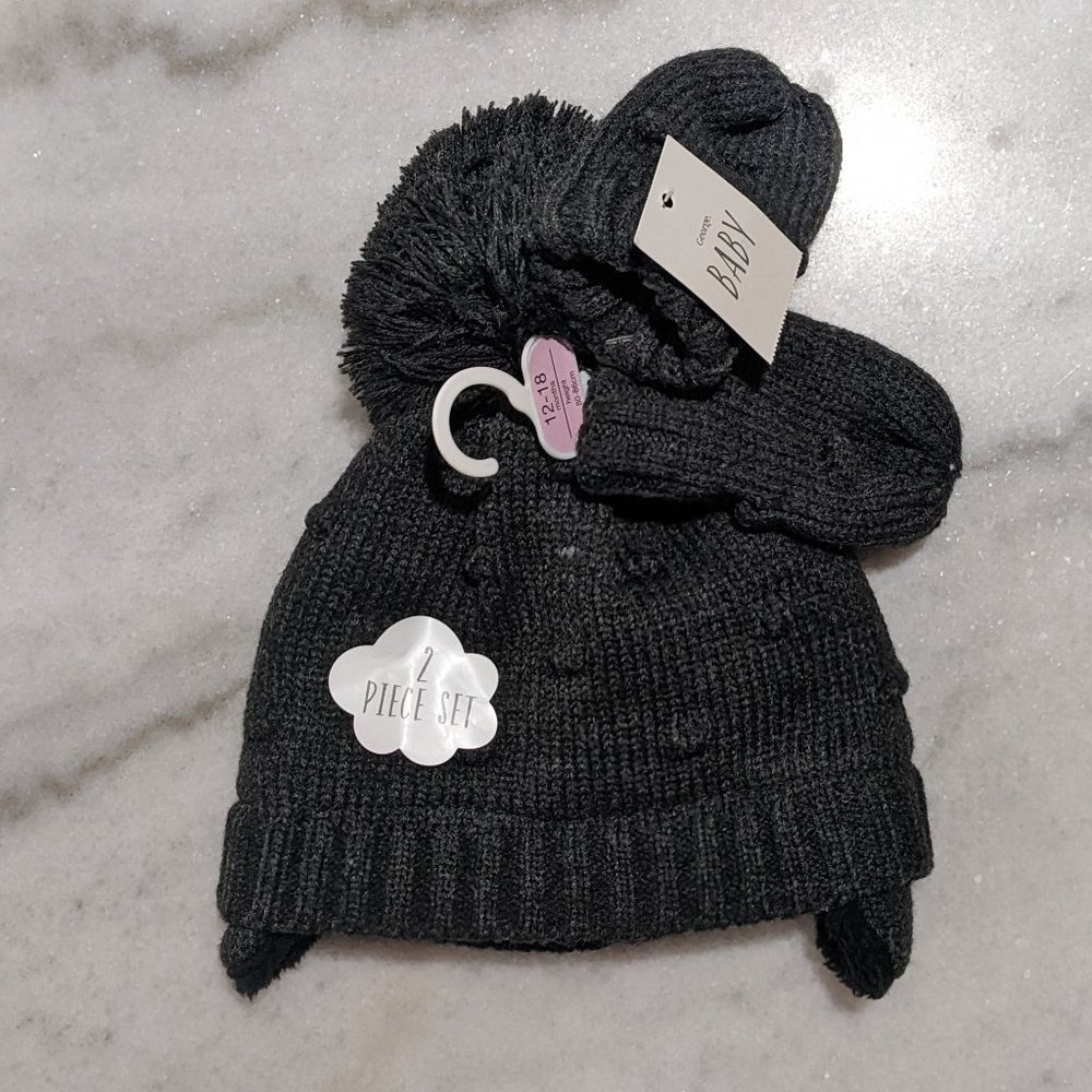 Toddler Winter hat with bobble and mittens - size 12-18M